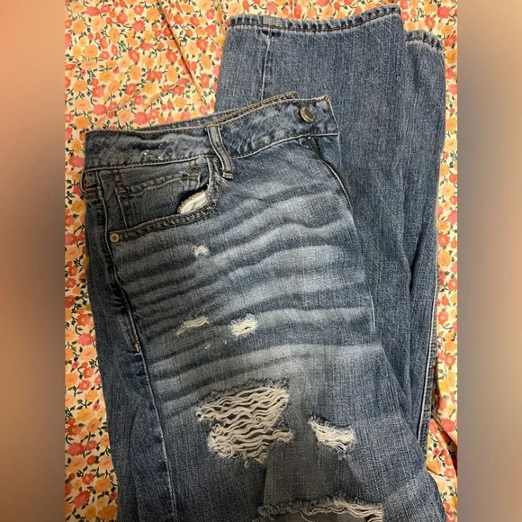 aeo high rise tomgirl jeans size 18 - Picture 1 of 4